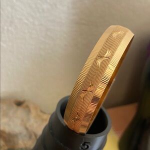 Vintage MONET Diamond Cut Gold Tone Bangle Bracelet